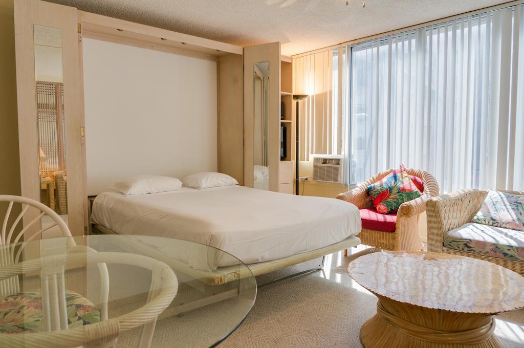 Kuhio Banyan Hotel Гонолулу Экстерьер фото