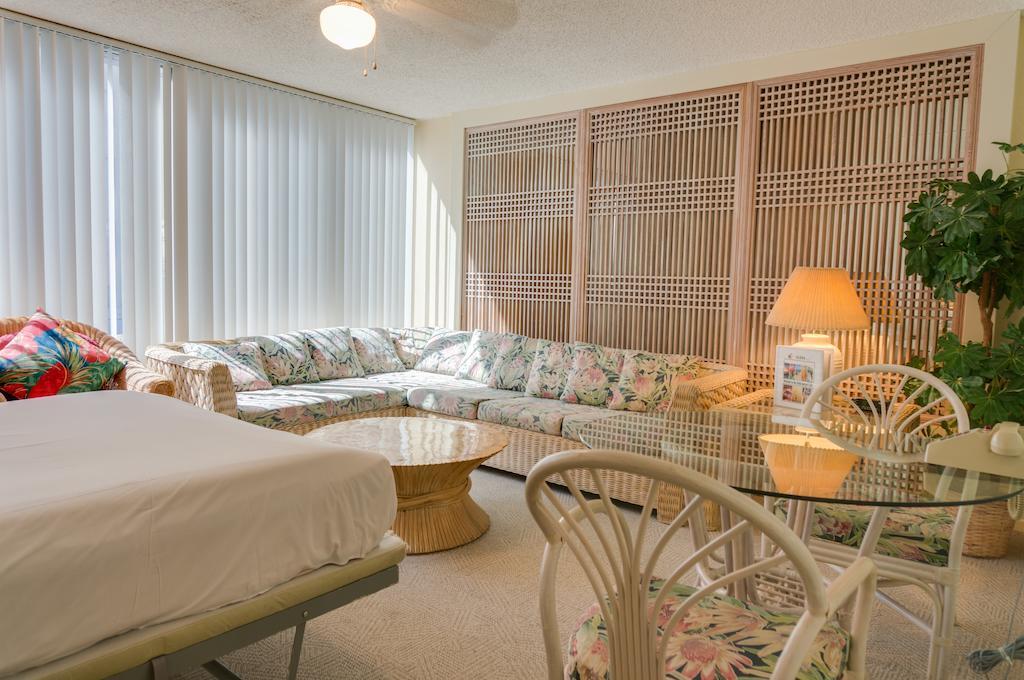 Kuhio Banyan Hotel Гонолулу Экстерьер фото