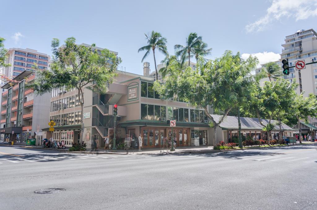 Kuhio Banyan Hotel Гонолулу Экстерьер фото